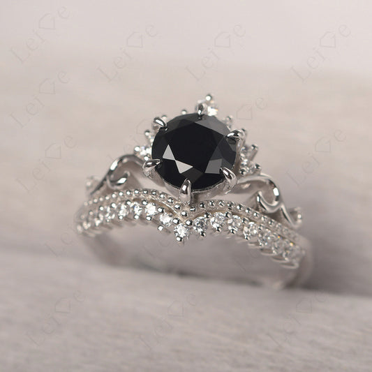Vintage Black Spinel Cocktail Ring Yellow Gold