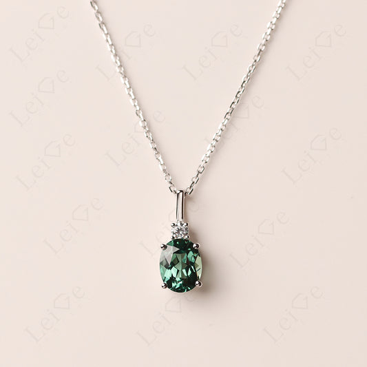 Simple Oval Green Sapphire Necklace Pendant